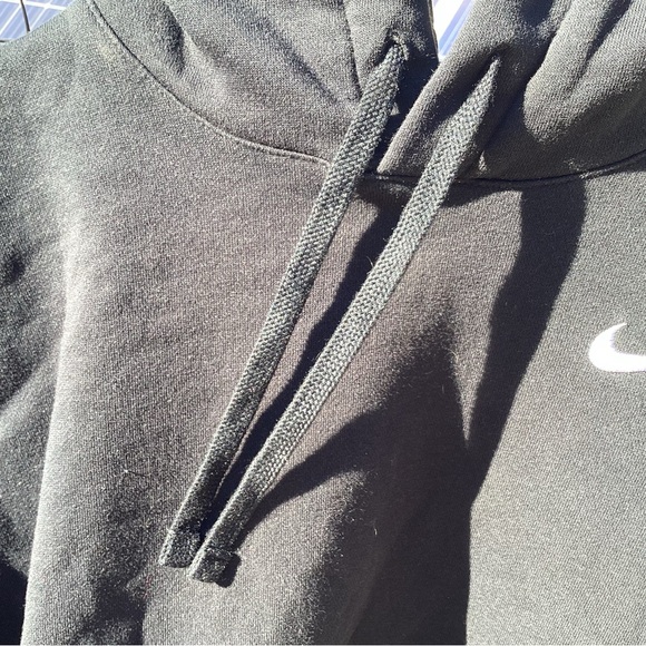 Nike Black Cotton Hoodie Size M Athletic Athleisure Outdoor Warm Cozy Sweatshirt - Picture 4 of 7